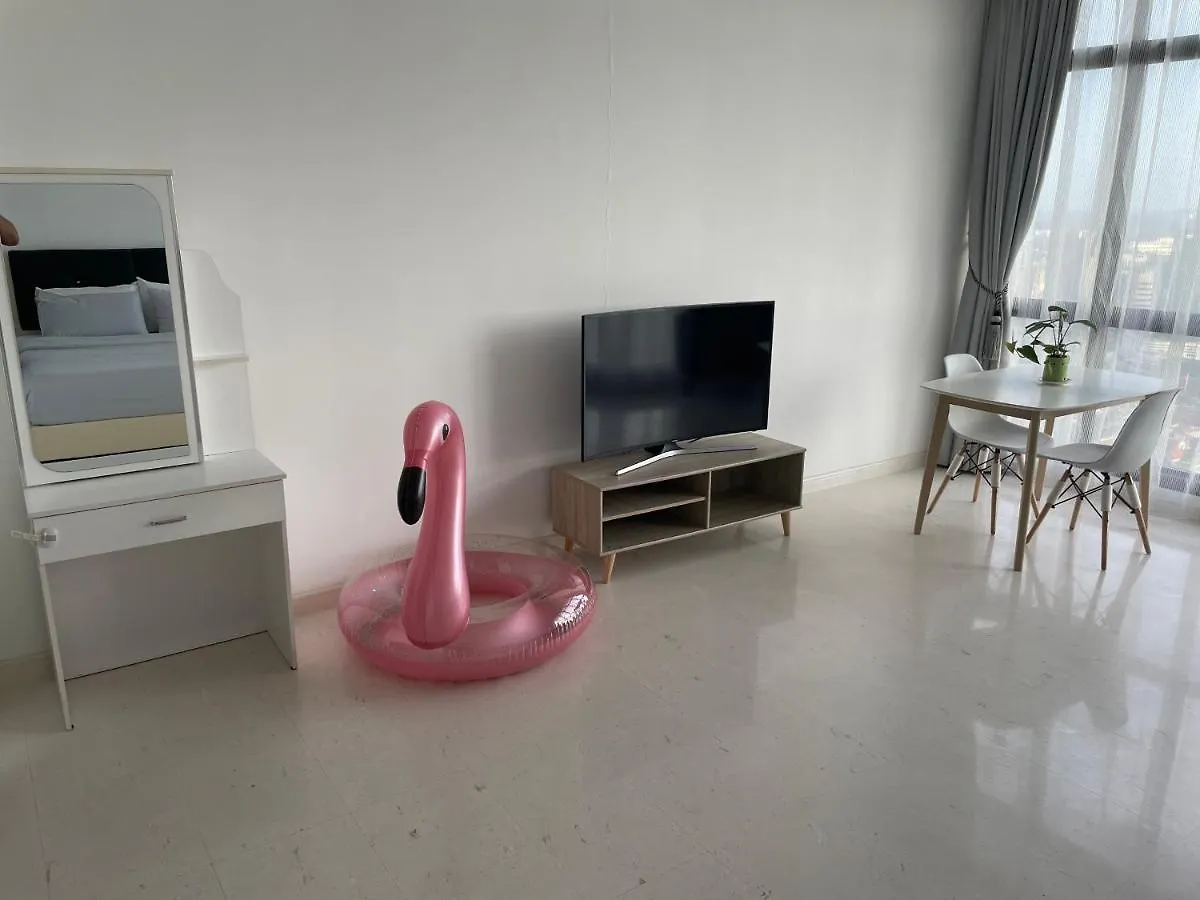 Apartment Couple Suite Bathtub Studio @ Sky88 Johor Bahru